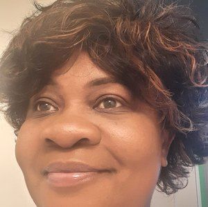 Meet your Posher, Carla